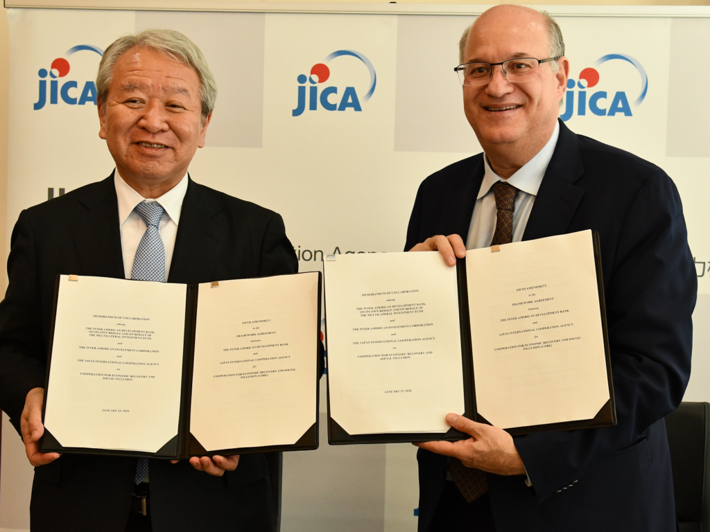Firma del acuerdo histórico entre el BID y Japón en Tokio para destinar US$14,000 millones a América Latina.