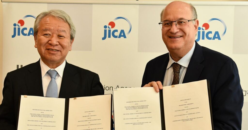 Firma del acuerdo histórico entre el BID y Japón en Tokio para destinar US$14,000 millones a América Latina.