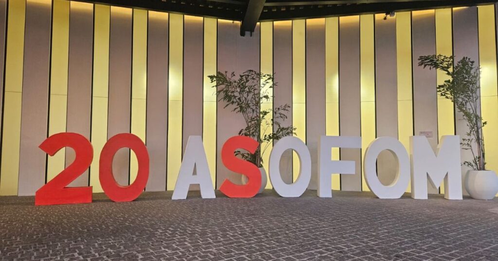 Inauguración de la 20 Convención Nacional de la Asofom en Cancún, con funcionarios de Hacienda y CNBV destacando el papel de las Sofomes.