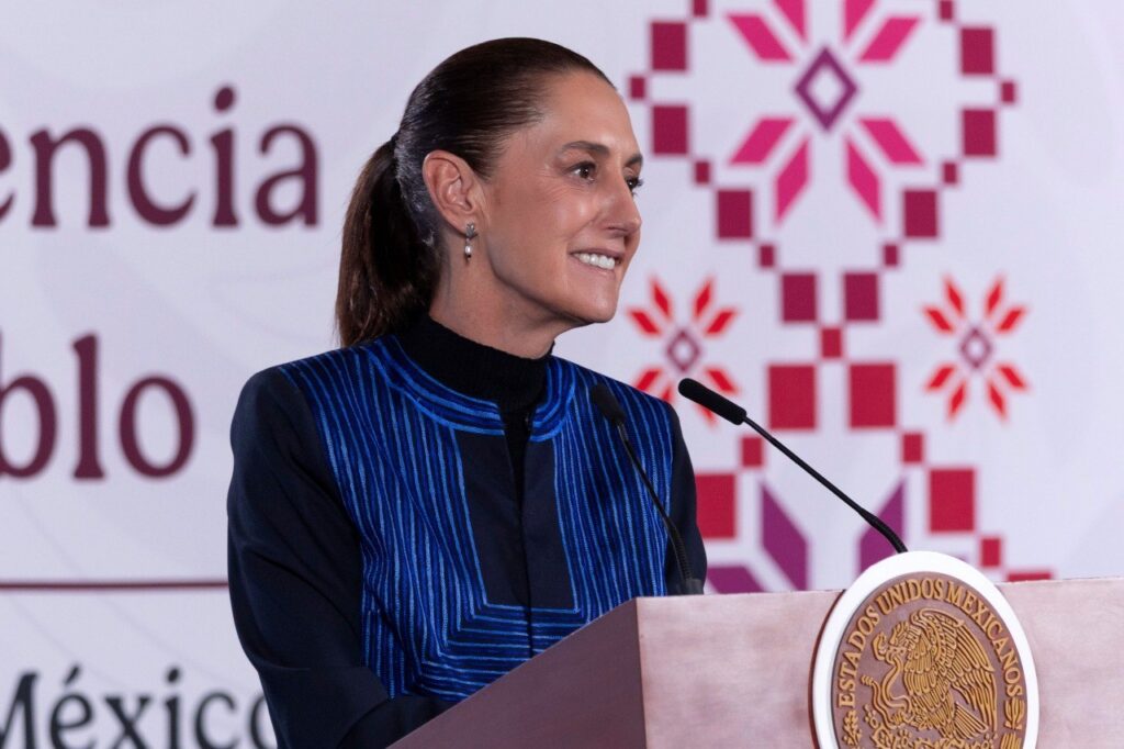 photo_2026-08-24_09-17-46 Claudia Sheinbaum califica a Alito Moreno como traidor y entreguista durante su conferencia matutina en Palacio Nacional.