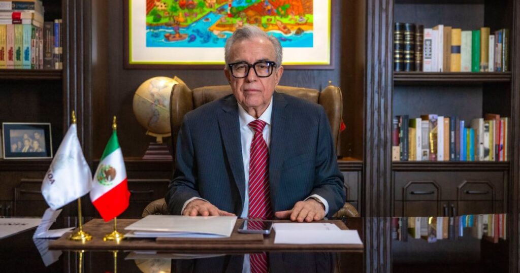 Rubén Rocha Moya regresa a la gubernatura de Sinaloa tras una licencia de 112 días