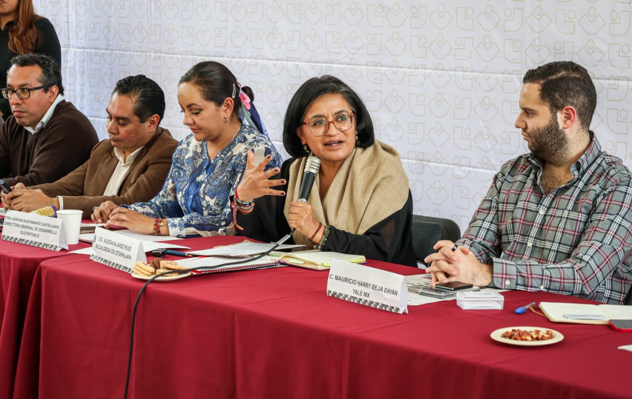 La alcandesa Aleida Alavez en un evento en Iztapalapa