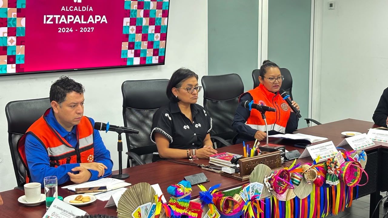 Mesa de Protección Civil en Iztapalapa donde se presentó la propuesta de protocolo de seguridad para pipas