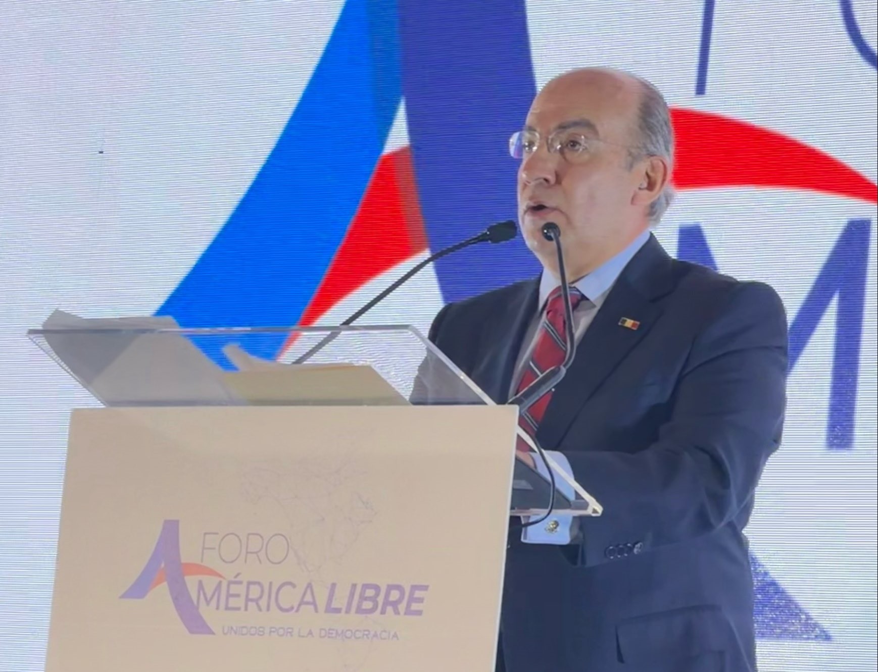 Felipe Calderón durante su participación en el Foro América Libre