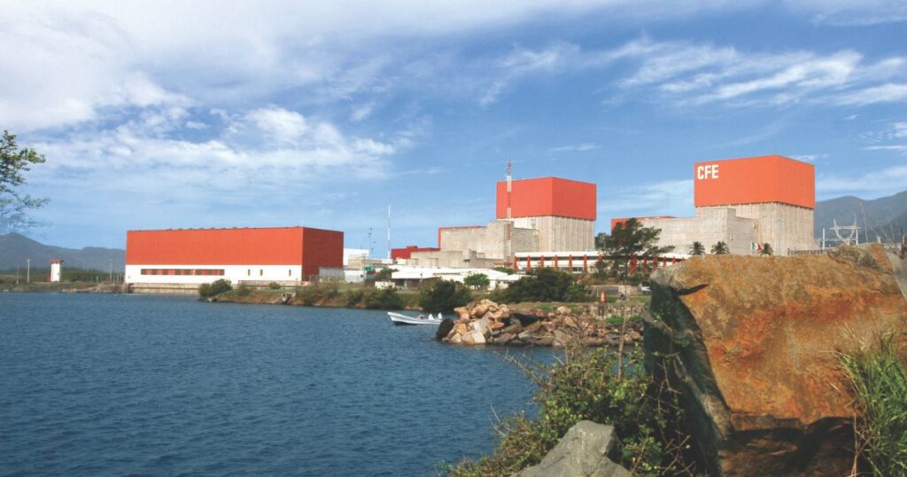 Central Nucleoeléctrica Laguna Verde de la CFE en Veracruz, junto al litoral