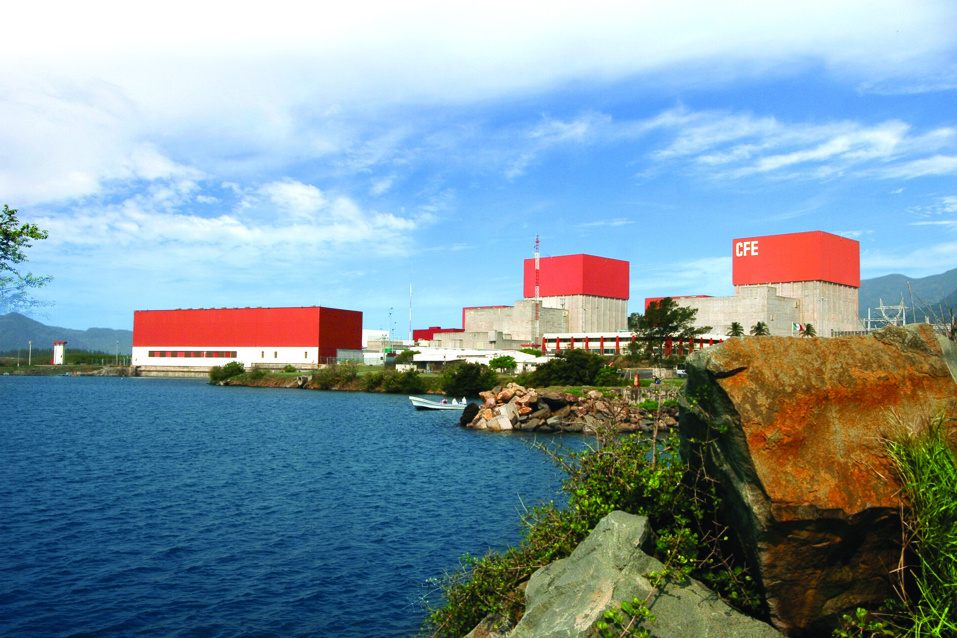 Central Nucleoeléctrica Laguna Verde de la CFE en Veracruz, junto al litoral