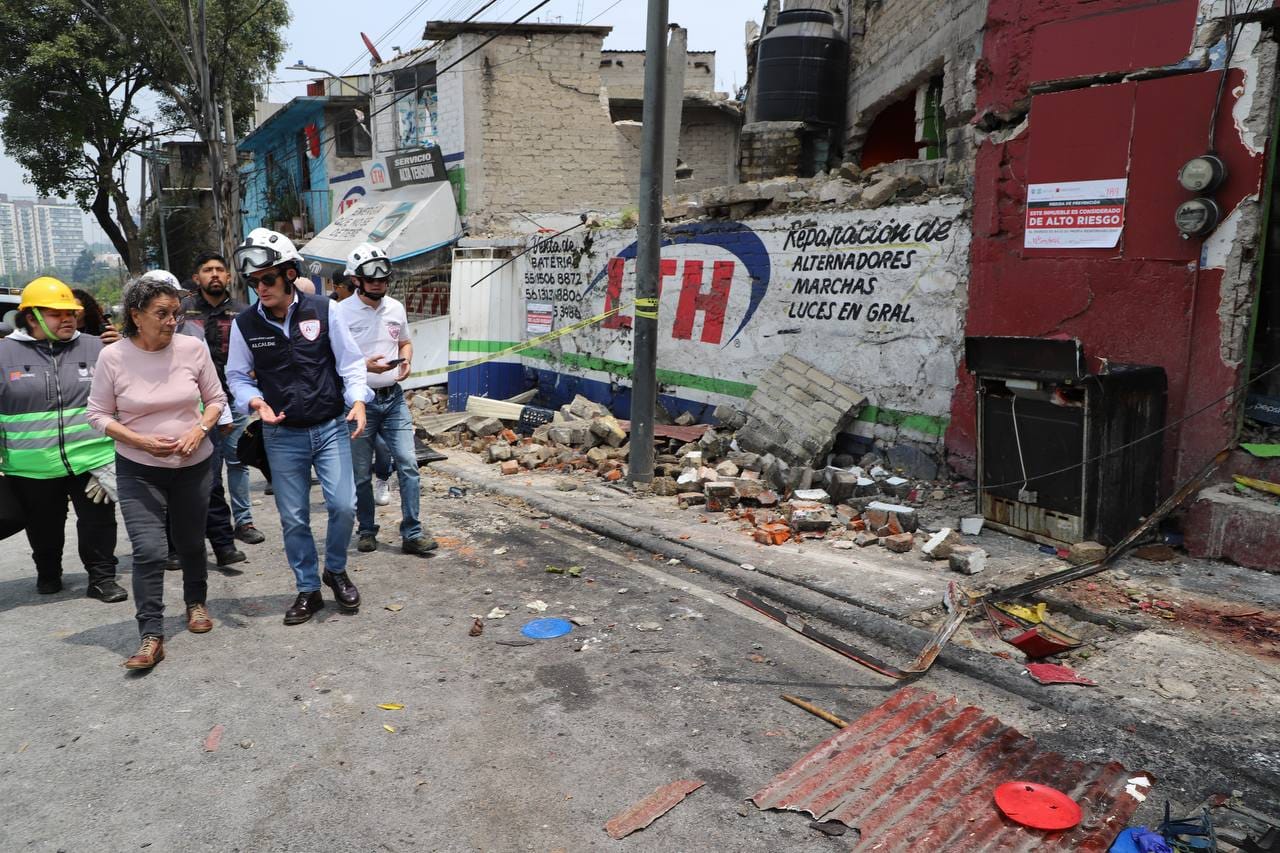 Autoridades recorren inmuebles dañados en Minas de Cristo tras la explosión