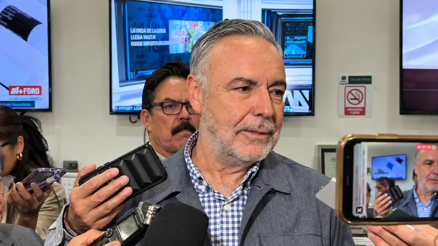 Ramírez Cuéllar durante una entrevista sobre evasión fiscal y el Paquete Económico 2027
