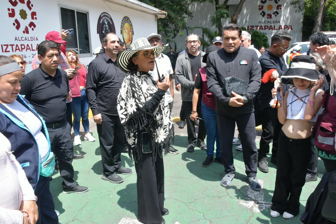 Personal de seguridad y protección civil durante el Simulacro Nacional en Iztapalapa